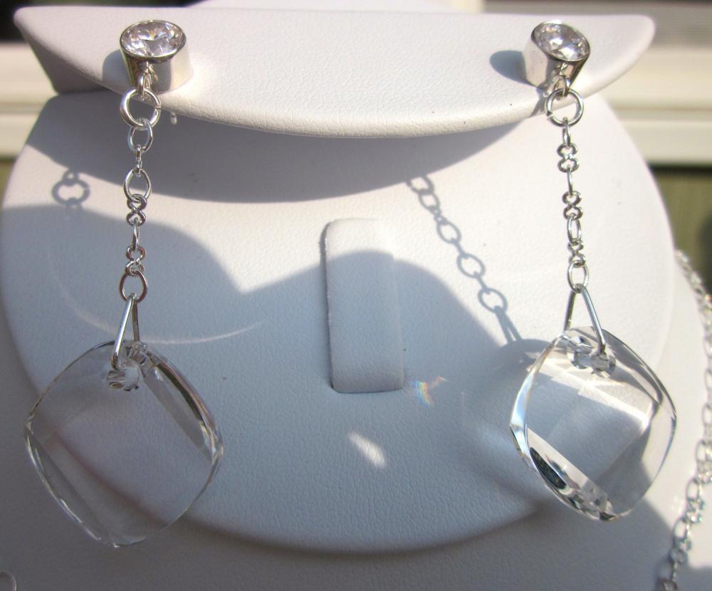 Swarovski Crystal Earrings- "metro" Dangles On A Chain